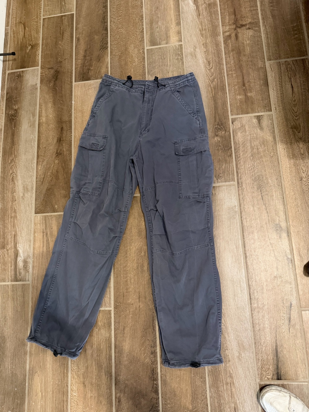 Brandy Melville Women’s Cargo Pants in Navy